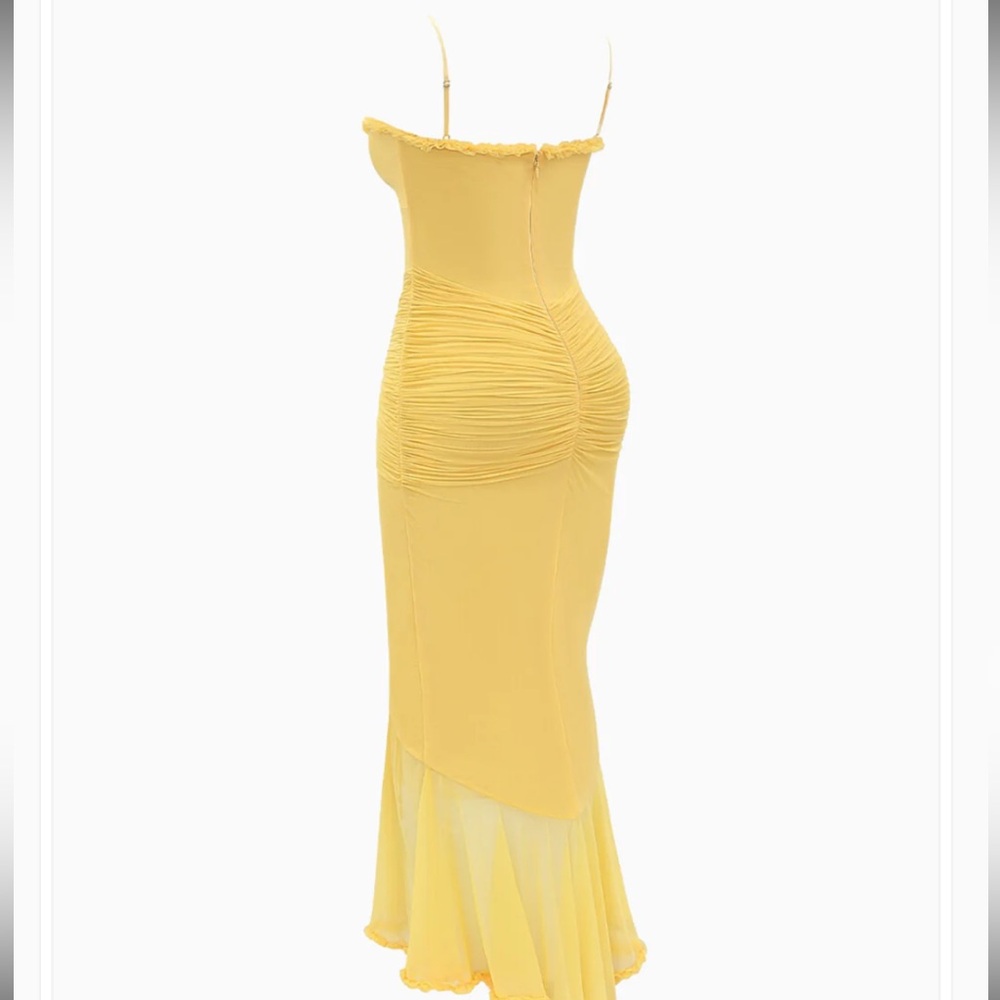 Ruffle Maxi Dress in yellow in xs